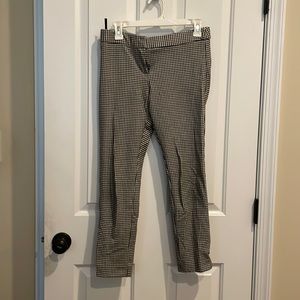 Hounds tooth cropped pants